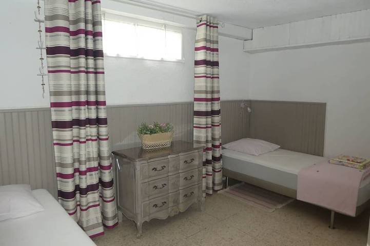 Apartamento entero, Nivel jardín encantador. Entre playas y calas. Vista al mar, sitio preservado y tranquilo. in La Seyne-sur-Mer, Costa mediterránea (Francia)