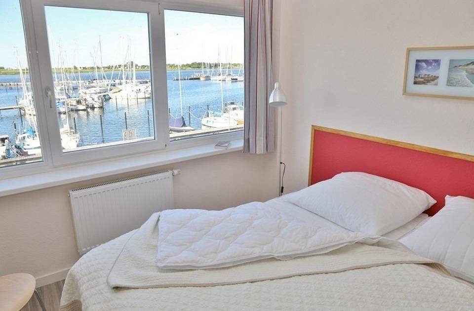 Ganze Wohnung, Apartment Am Rundsteg 6, direkt am Yachthafen mit privatem Parkplatz in Ostfehmarn, Fehmarn