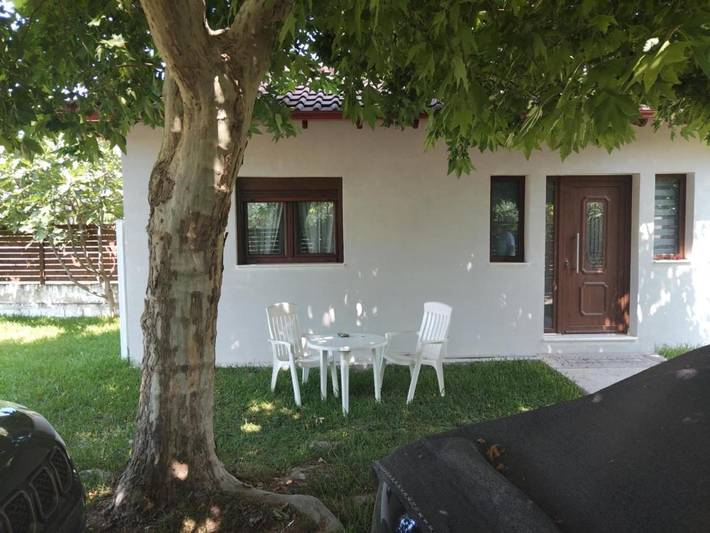 Ferienhaus für 2 Personen, mit Terrasse und Garten - 1