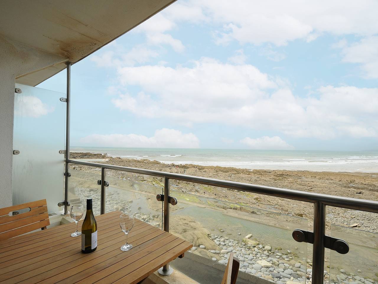 Entire apartment, 2 Horizon View in Westward Ho, Hartland Devon Heritage Coast