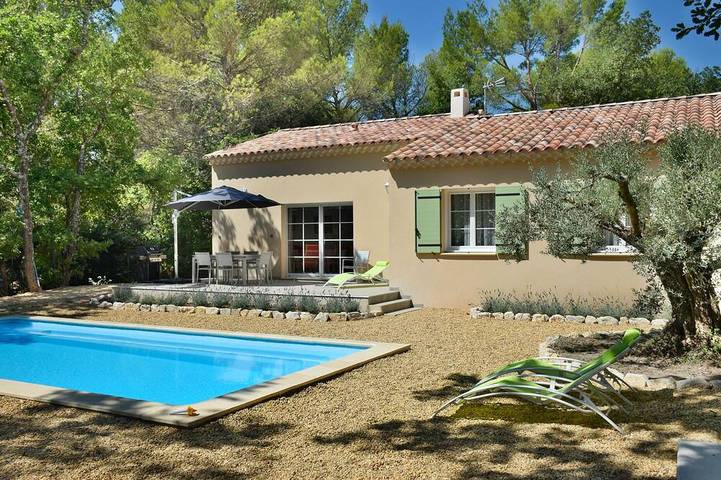 Location de vacances pour 6 personnes, avec jardin à Mazan