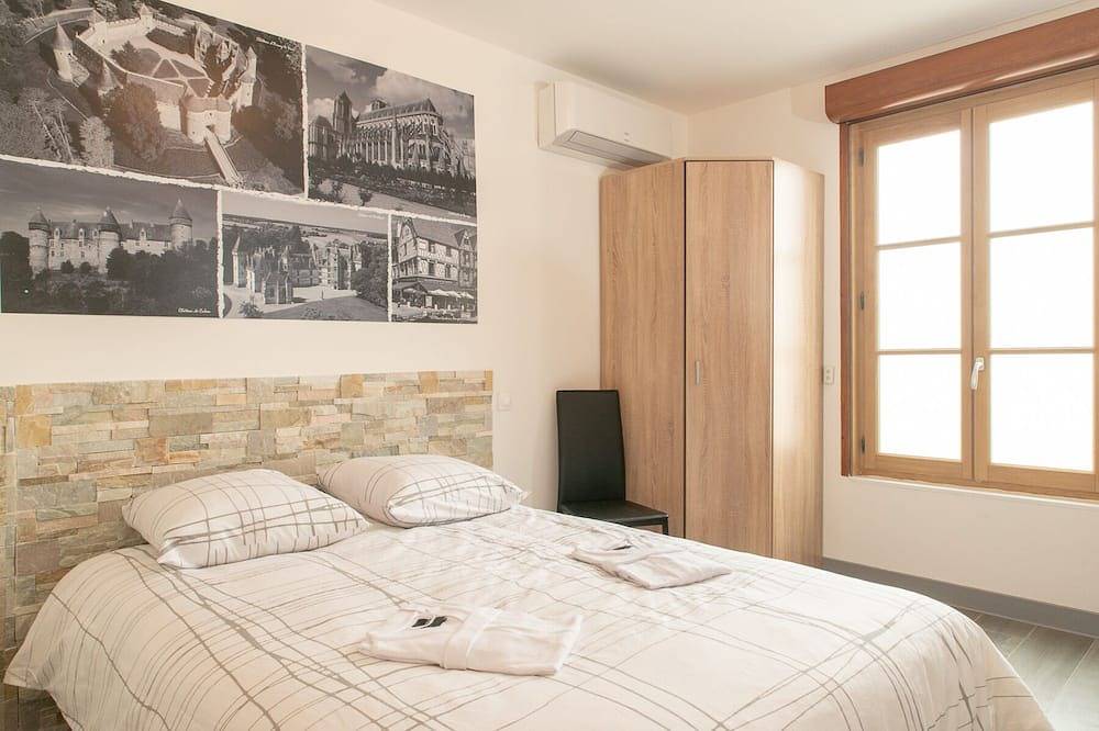 Apartamento entero, Apart./ Dúplex Ideal 4 Adultos + 2 Niños. 2/16 años + Cama Bebé in Lignières, Saint-Amand-Montrond