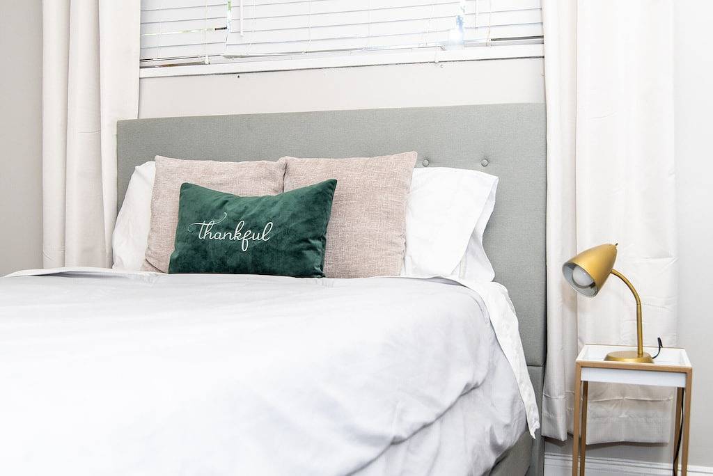 Beautiful Cozy Home away Home 5 min From Airport / Downtown Atlanta in East Point, Fulton County