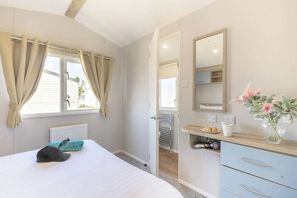 Gold Caravan with parking in Cornwall