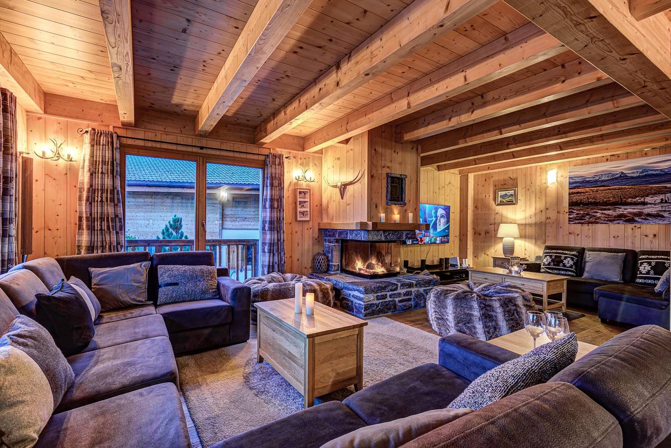 Chalet la Couronne - Jacuzzi Views Ski-In Ski-Out in La Tzoumaz, Riddes