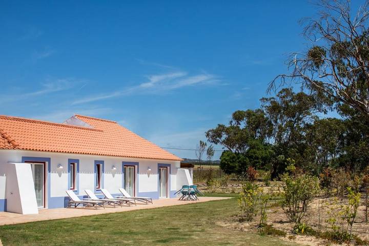 Maison d’hôte pour 12 personnes, avec jardin ainsi que vue et piscine à Porto Covo - 4
