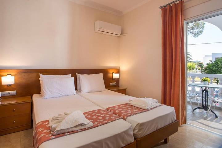 Maison d’hôte pour 3 personnes, avec jardin ainsi que vue et piscine dans Rhodes - 4