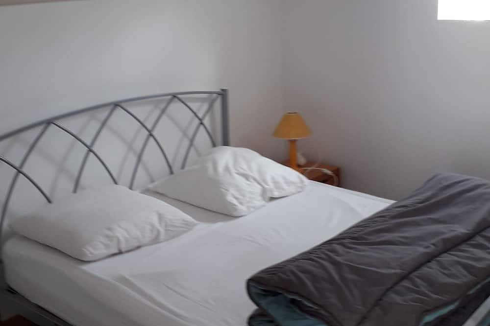 Maison bord de mer 4 à 5 Personnes in Surtainville, Côte de la Déroute