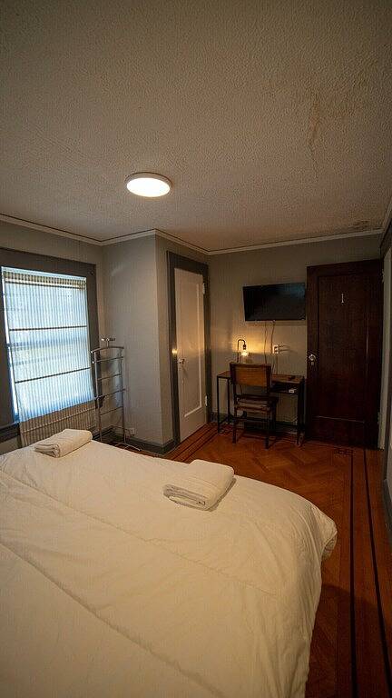 Tranquil detached home on safe & quiet neighborhood with large yard for hosting in Union County