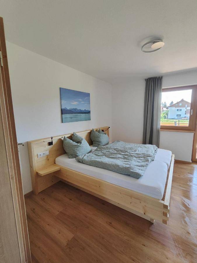 Ferienwohnung für 6 Personen, mit Terrasse und Garten sowie Ausblick in Roßhaupten - 2