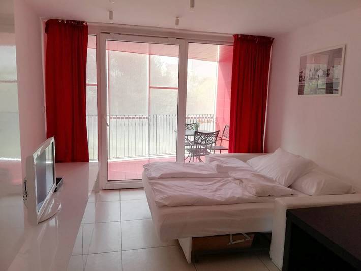 Studio für 2 Personen, mit Garten und Balkon in Pakostane - 2