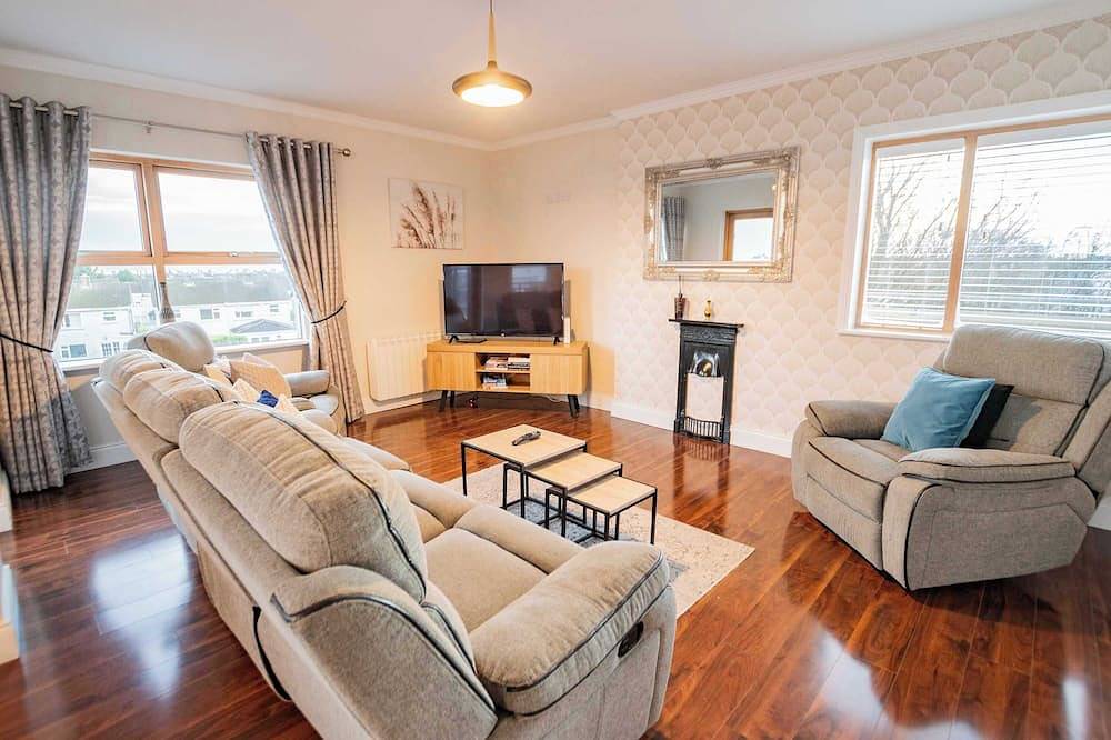 Entire apartment, Galway City Luxury Apartment with Elevator in Claddagh, Galway
