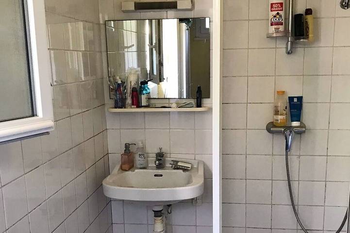 Location de vacances pour 7 personnes, avec terrasse et jardin dans Plage du Béchet - 4