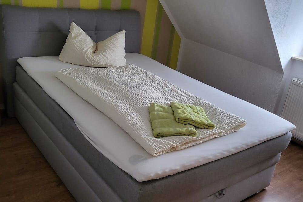 Entire apartment, Apartment 50sqm in Dessau Kleinkühnau close to the center in Dessau, Dessau-Wörlitz Gartenreich