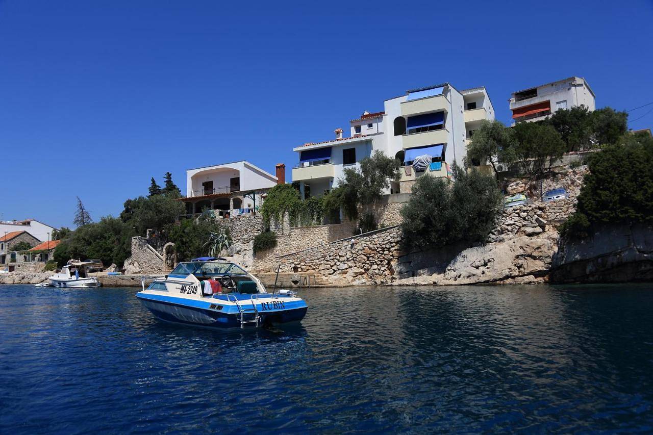 Entire apartment, Apartmani Cico in Gdinj, Hvar