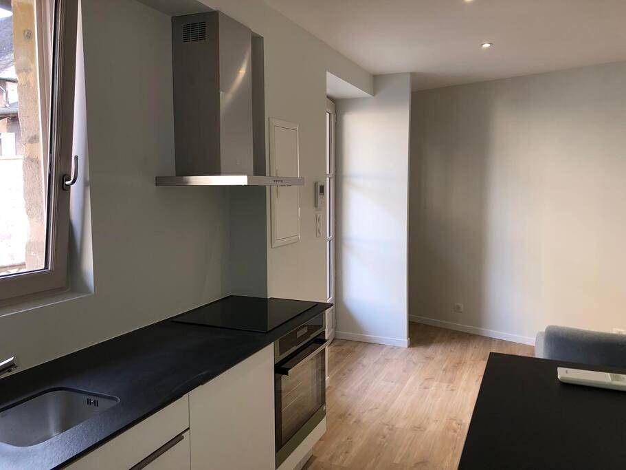 Appartement entier, One-Bedroom Apartment in Brive-la-Gaillarde, Région de Brive-la-Gaillarde