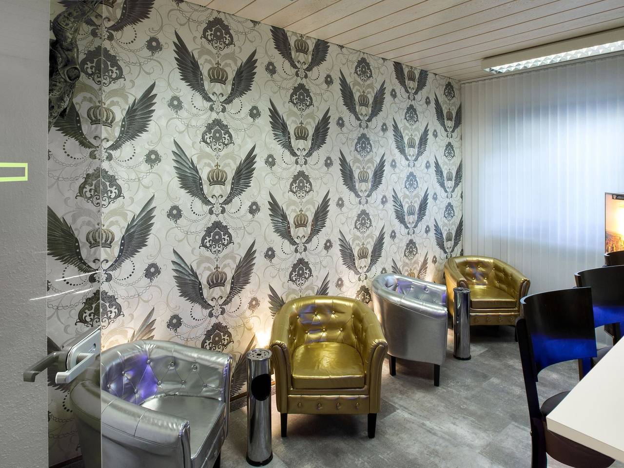 Hotel Hellers Twenty Four Ii - Sonnenbergstraße - Einzelzimmer, 15 qm mit eigenem Badezimmer, max. 1 Person in Friedrichshafen, Region Bodensee-Oberschwaben