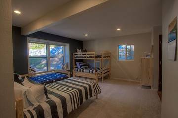 Vacation Home for 10 Guests in Diamond Peak, Lake Tahoe, Picture 1