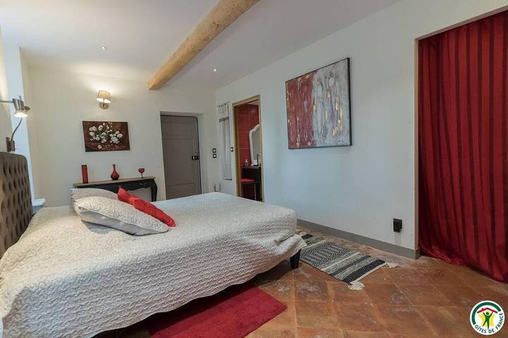 Location de vacances pour 6 personnes, avec jardin et piscine à Aignes - 4