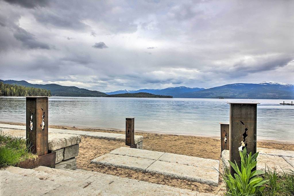 Elegant Priest Lake Townhome ~ 1 Mi From Lake in Kaniksu Nationalwald