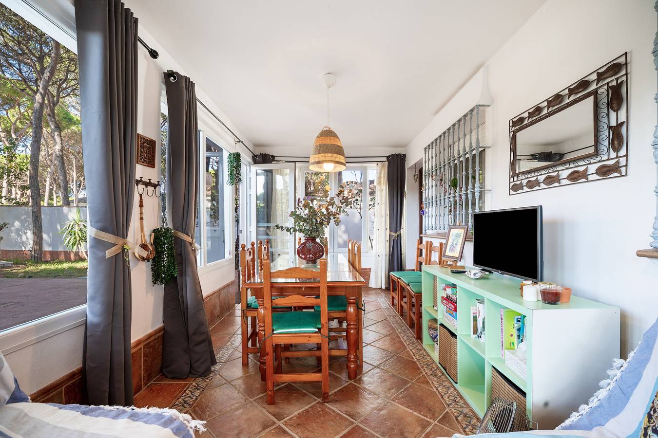 Villa 'El Limonar' con piscina compartida, Wi-Fi y aire acondicionado in Playa La Barrosa, Chiclana de la Frontera