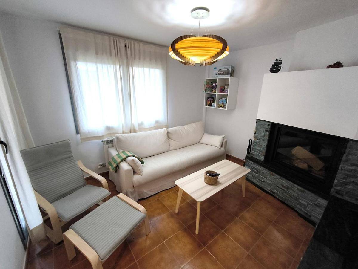 Unifamiliar con jardín, piscina, tenis y pádel in Cirueña, Provincia de La Rioja