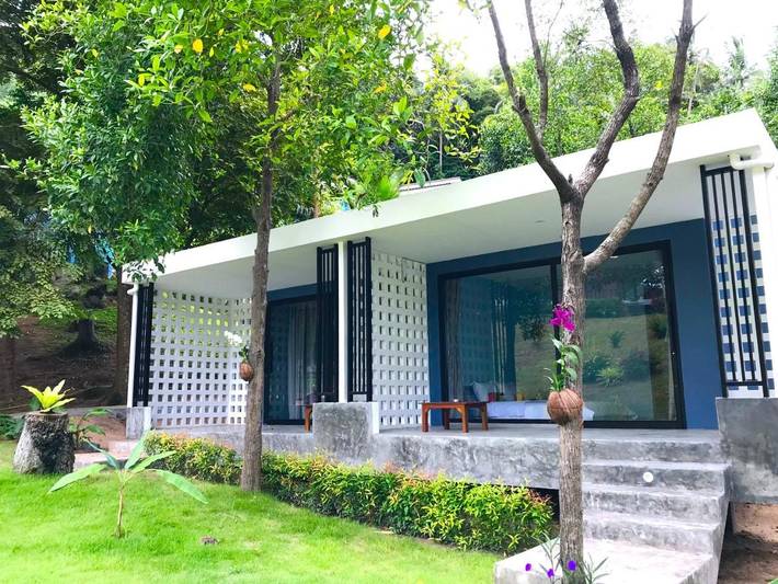 Location de vacances pour 4 personnes, avec jardin ainsi que vue et terrasse dans Koh Phangan