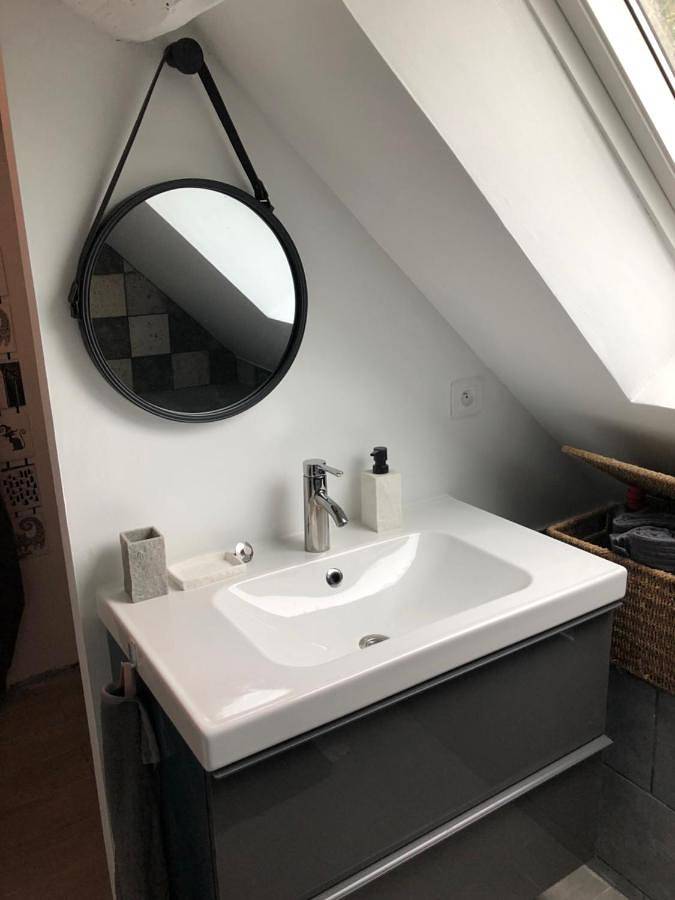 Appartement de vacances entier, Grande chambre avec salle de bain et Wc privés in Pontgouin, Région de Chartres