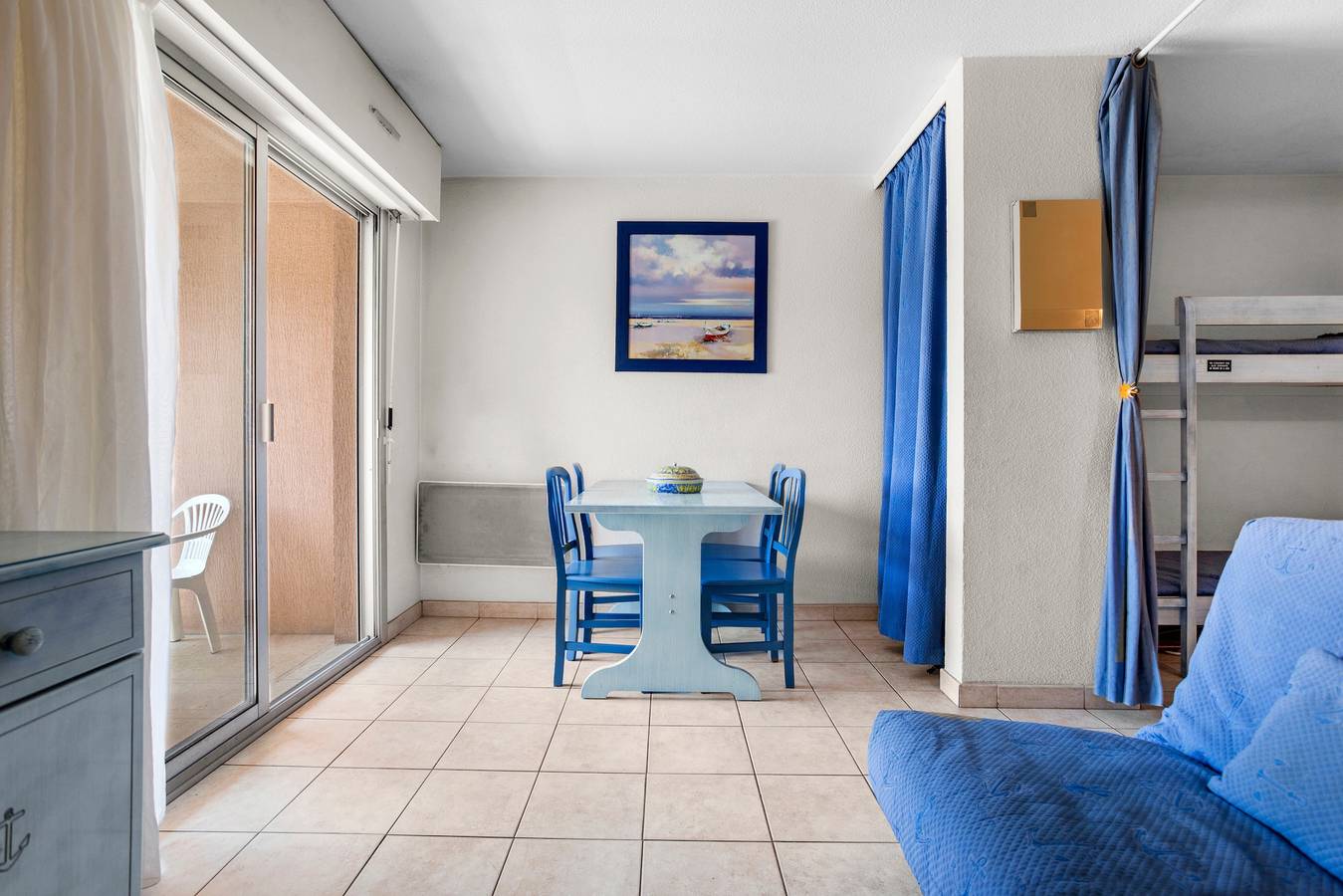 Ganze Wohnung, Ferienwohnung 'Studio Meublé' mit Gemeinschaftspool in Frejus, Mittelmeerküste (Frankreich)