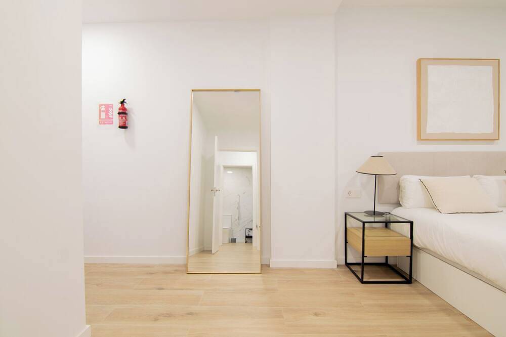 Entire apartment, Family Friendly Apartment in Quiet Neighborhood - 20 Min from Valencia Center in Valencia, Costa de Valencia