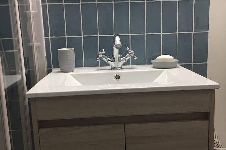 Gîte pour 4 personnes, avec balcon et jardin, animaux acceptés dans Plage de La Birochère - 4