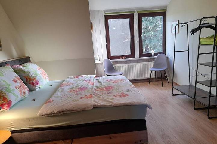 Ganze Wohnung, Ferienwohnung an der Ostsee - Alleinlage am Waldrand<br> in Ahrenshagen-Daskow, Vorpommern-Rügen