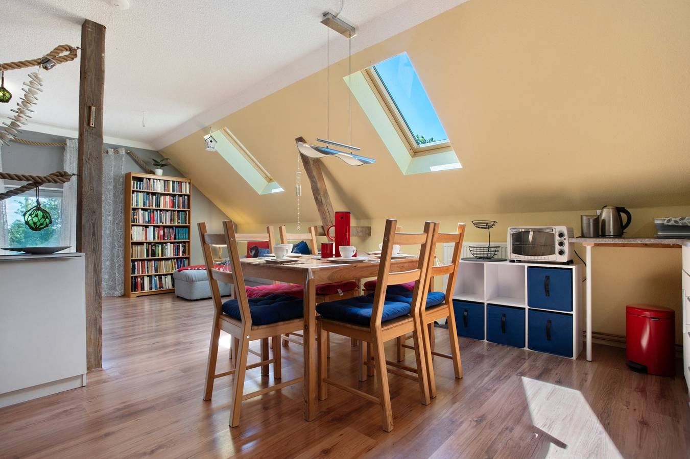 Ganze Wohnung, Ferienwohnung 'Julenhof' mit privater Terrasse, privatem Garten und Wi-Fi in Loitz, Vorpommern Greifswald