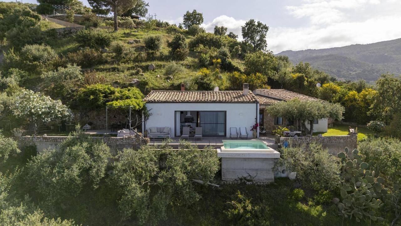 Villa Talia 4 by Massimo Villas in Sant'Ambrogio, Cefalù (Comune)