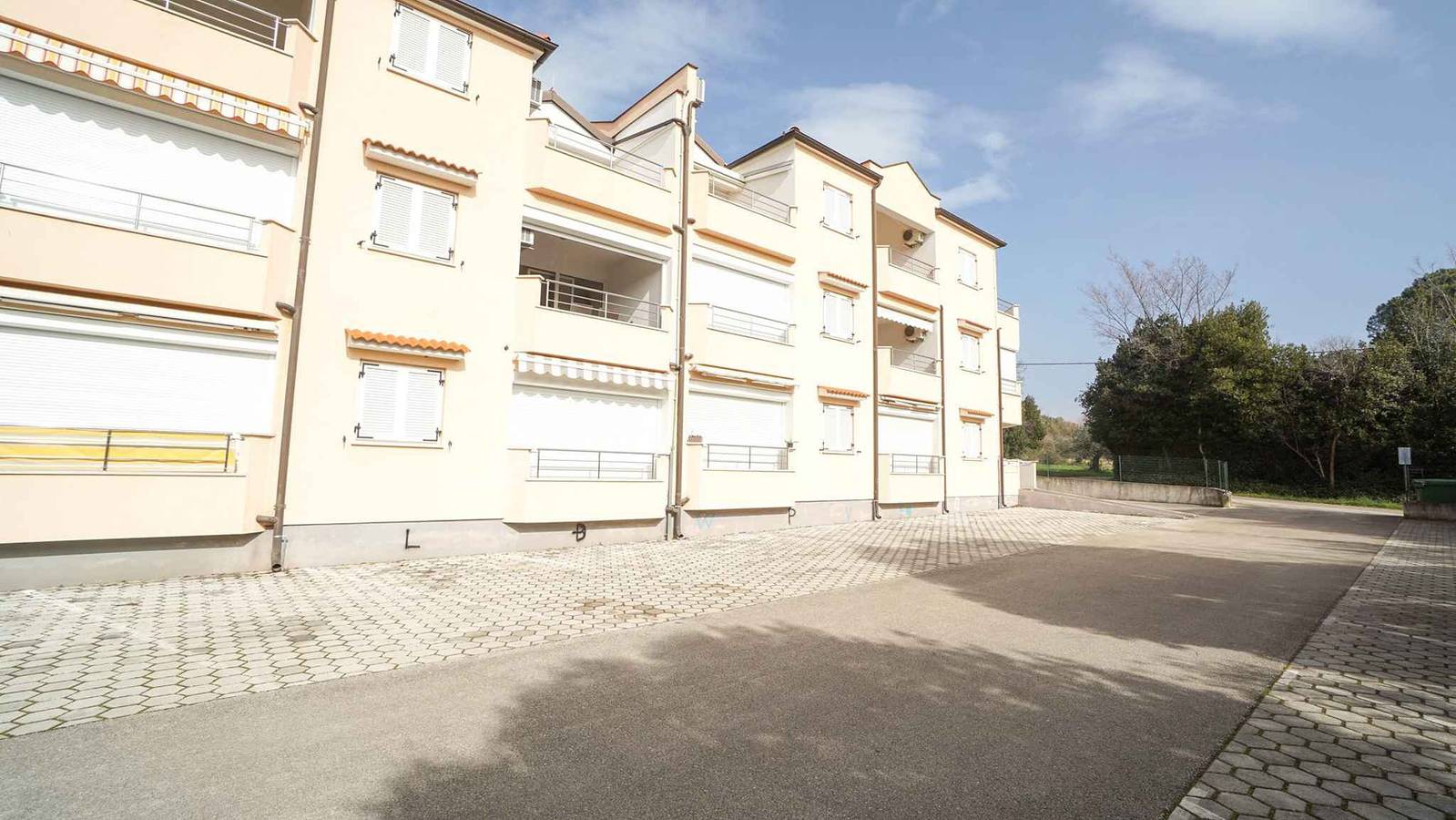 Ganze Ferienwohnung, Ferienwohnung mit Klimaanlage und Waschmaschine  in Zambratija, Umag und Umgebung