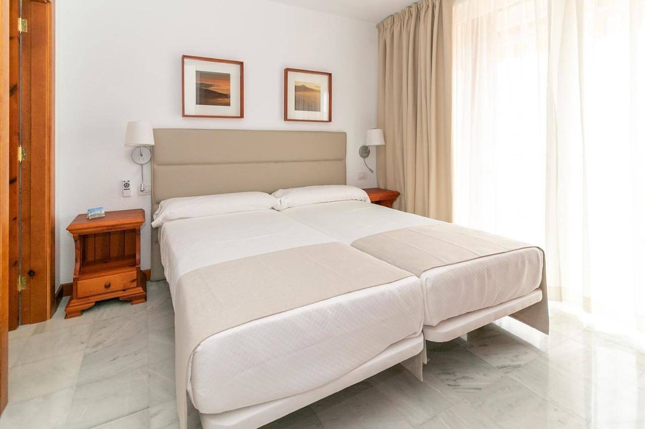 Apartamento entero, Apartamento de vacaciones para 2 personas con jacuzzi in Playa de las Américas, Arona 