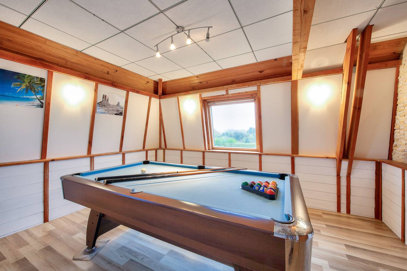 800m plage - grande maison pour 6 avec billard in Lilia, Plouguerneau