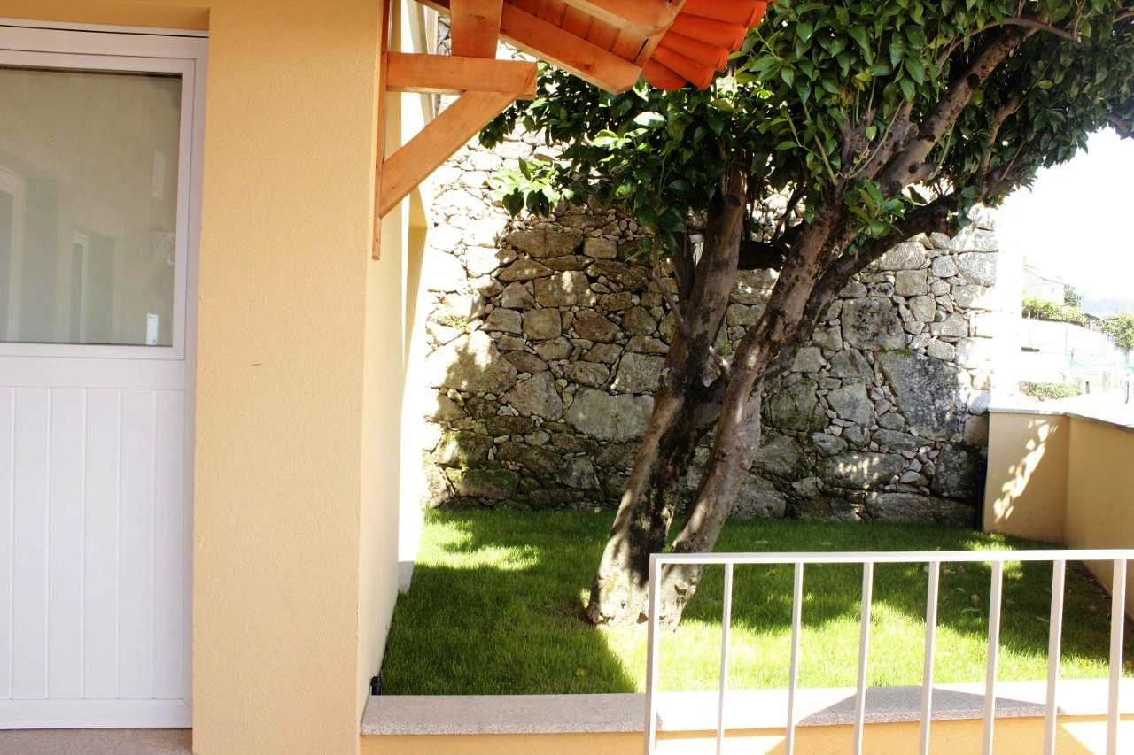 Six-Bedroom House in Distrito de Aveiro
