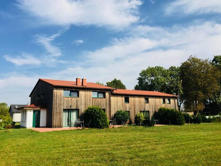 Ferienwohnung für 2 Personen, mit Terrasse und Garten sowie Ausblick