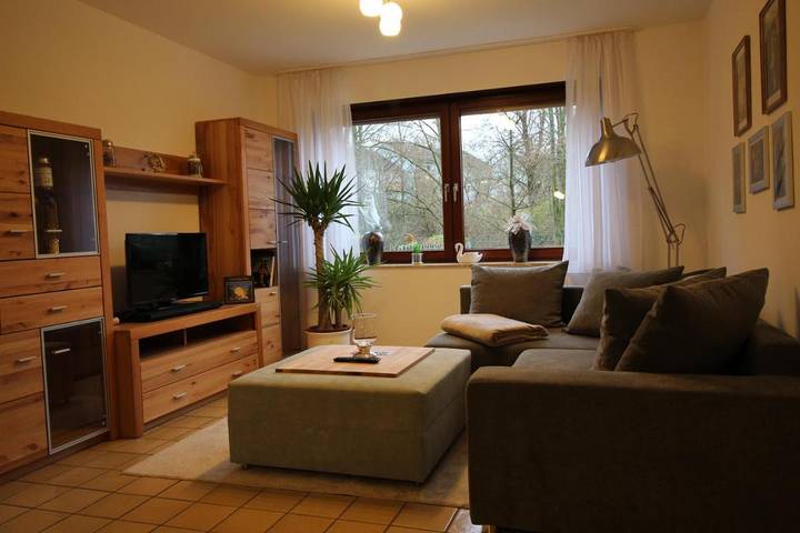 Ferienwohnung für 4 Personen, mit Terrasse und Garten sowie Seeblick und Ausblick in Essen - 2
