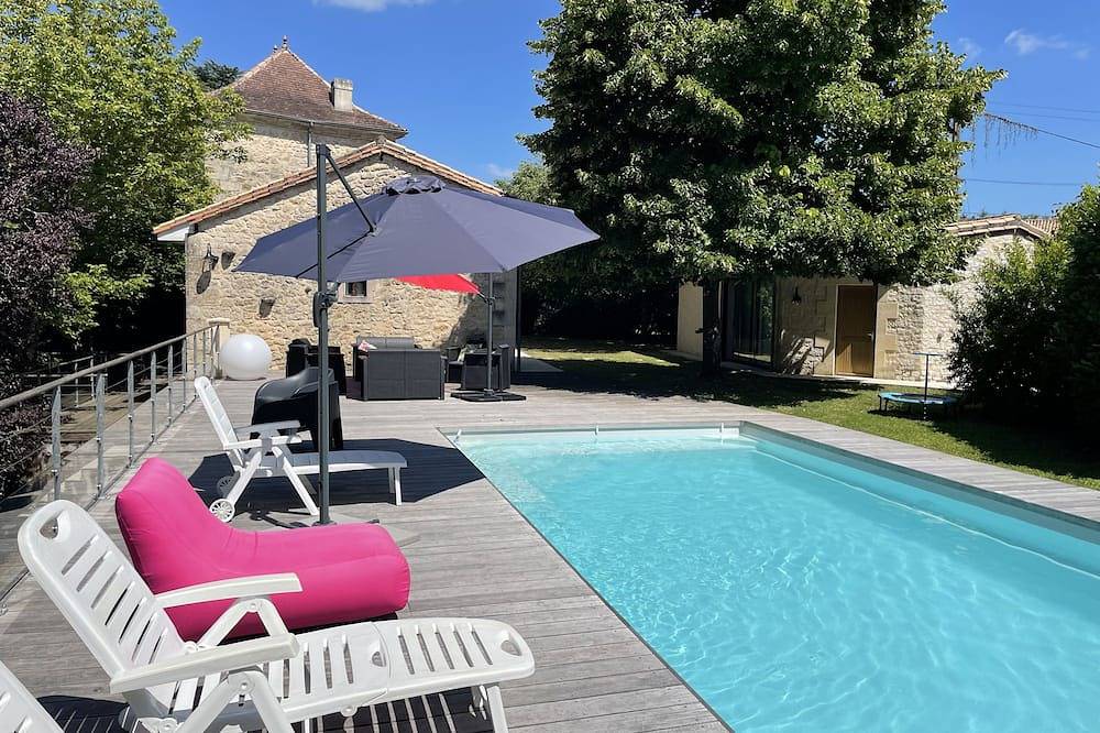 Jolie maison de caractère avec piscine chauffée dans l'Entre deux Mers in Romagne, Région de Langon