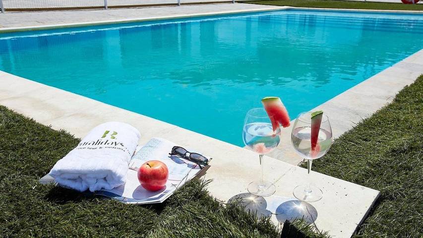 Casa rural para 14 personas, con terraza además de jardín y piscina en Olvera - 2