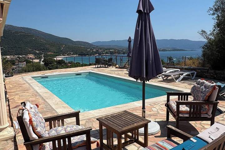 Villa pour 12 personnes dans Sagone