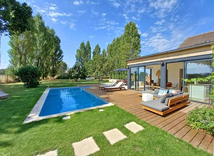 Cottage pour 6 personnes, avec vue ainsi que piscine et jardin dans Neuilly-sur-Eure