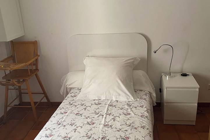 Gîte pour 5 personnes, avec Jardin à Caveirac - 4