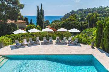Hôtel pour 2 personnes, avec jardin et piscine, animaux acceptés à Rayol-Canadel-sur-Mer