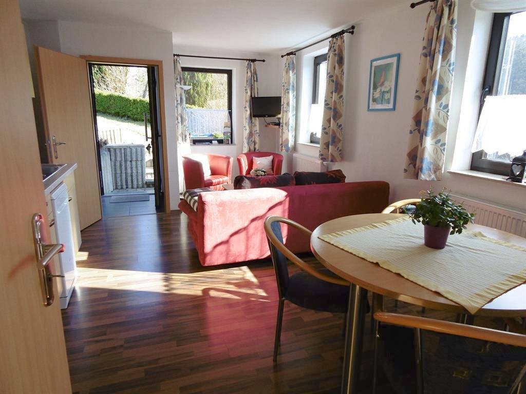 Ganze Ferienwohnung, Ferienwohnung Schäfer in Waldbreitbach, Rheinland-Pfalz