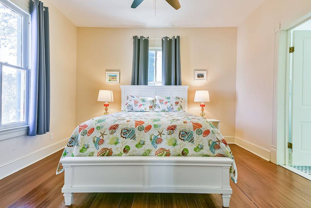 Flip Flop Flamingo im Herzen von Galveston - Private Hot Tub, Fahrräder. in Galveston Island, Galveston