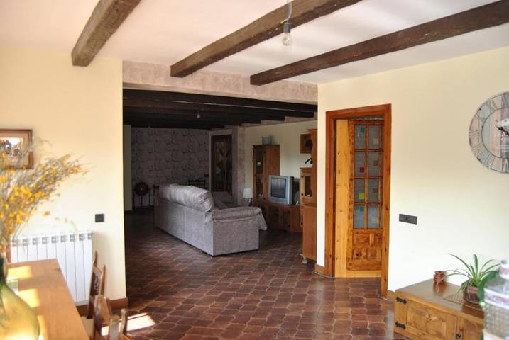 Casa rural para 14 personas, con Balcón y Jacuzzi además de Terraza y Jardín en Ribera de Órbigo - 3