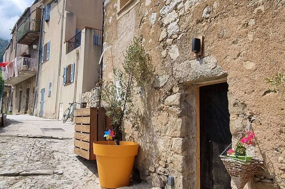 Appartement entier, Little Charming House- E Ville di Paraso in Ville-di-Paraso, Région de Calvi